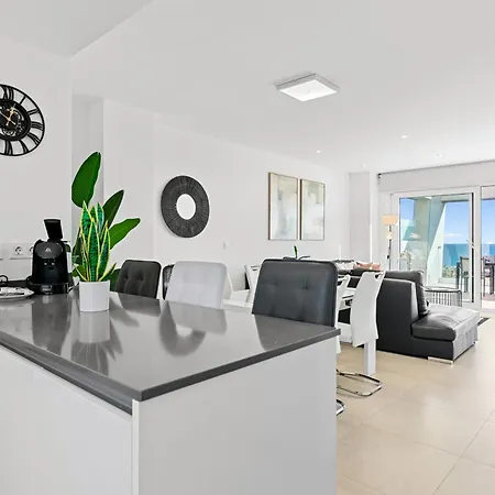 Via Celere Sea-view 2464 アパート