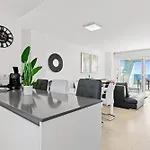 Via Celere Sea-view 2464 דירה